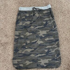 Chic Camouflage Pencil Skirt